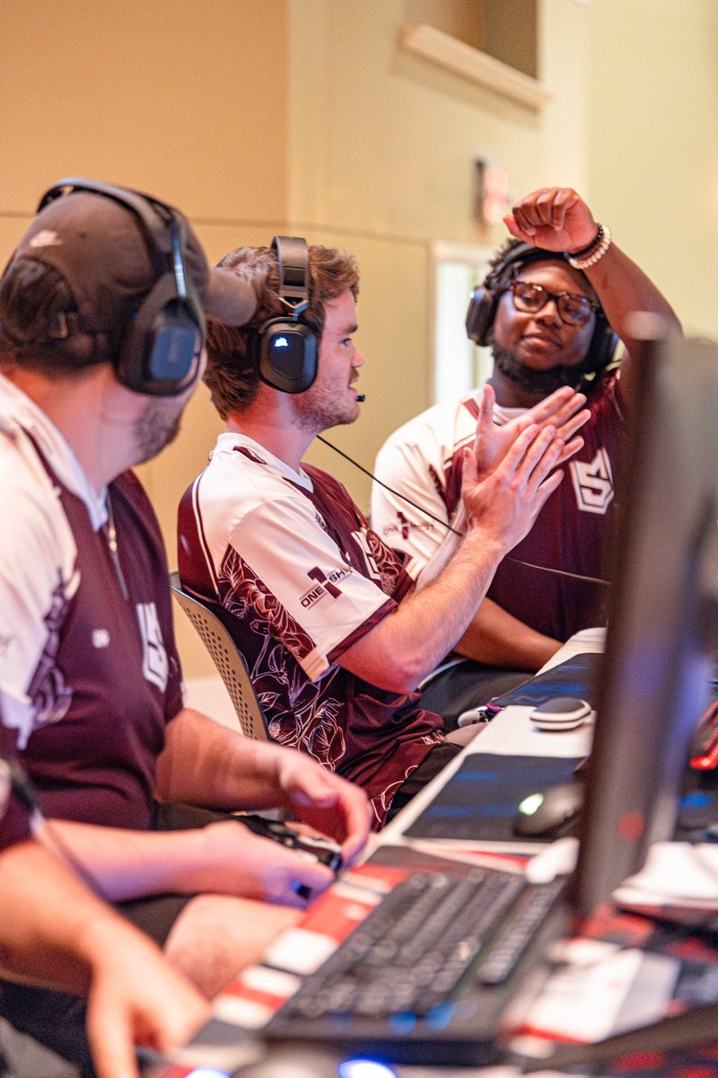 Teddward📸💻🎮 tweet media