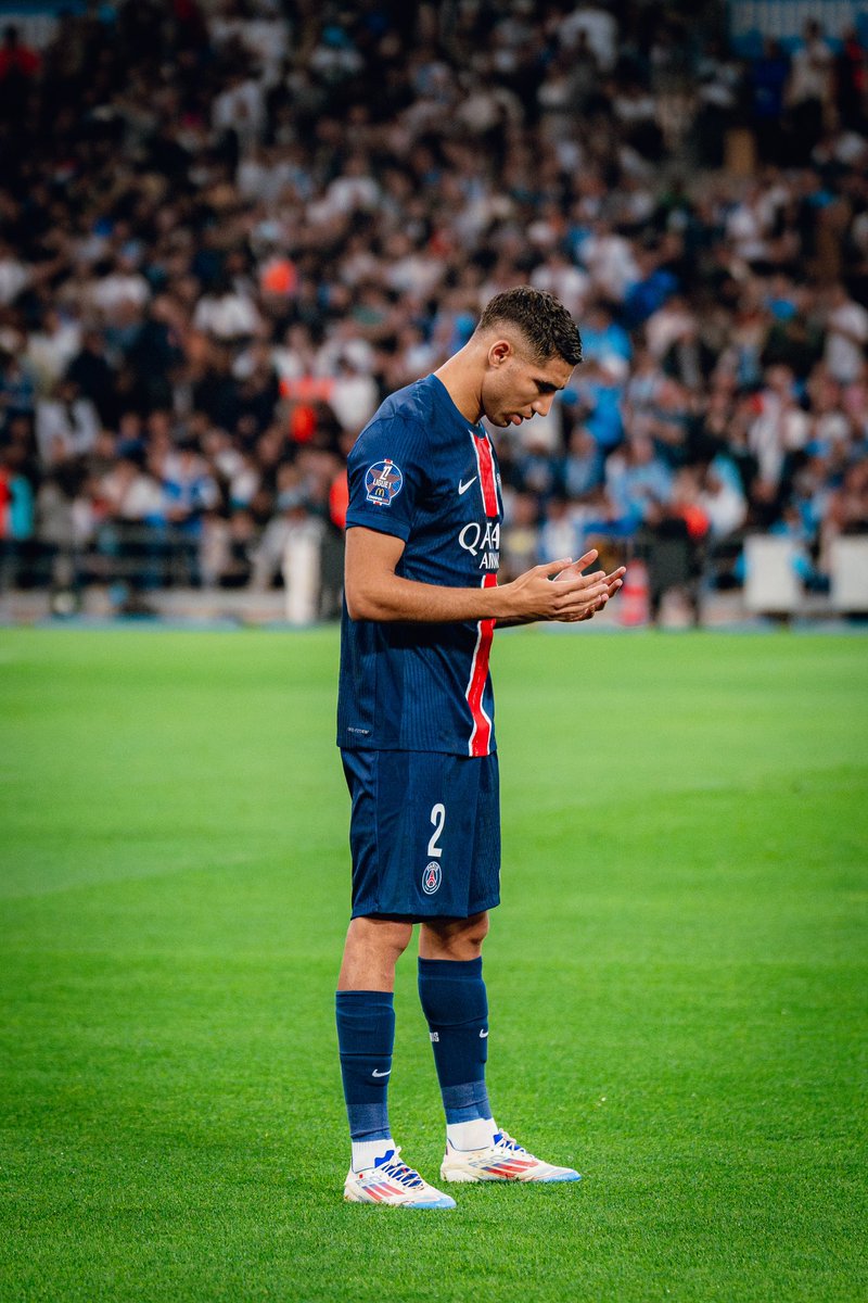 AchrafHakimi's tweet photo. Une journée au boulot 🤪 https://t.co/ZUV8W7DT94