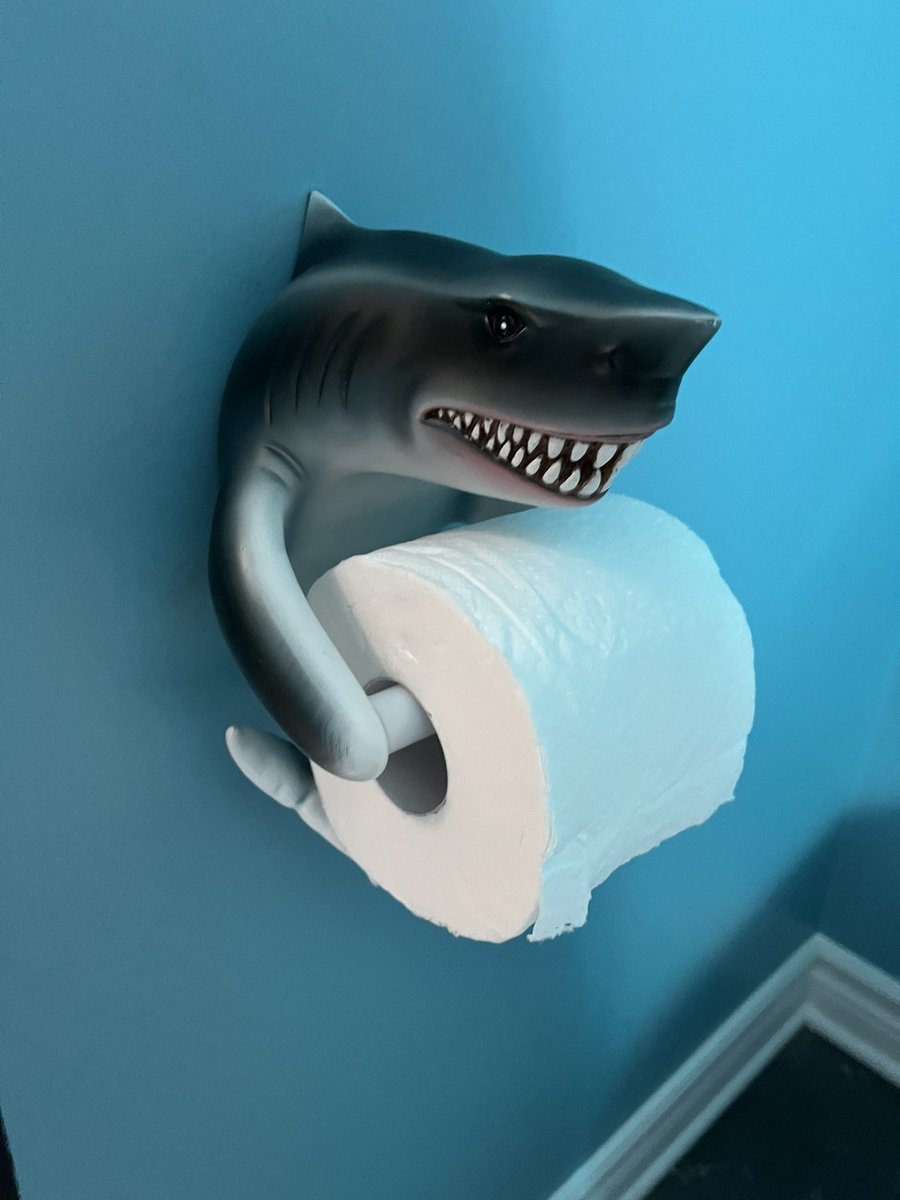 FlippingTheNerd's tweet photo. Renovated my bathroom with a Jaws theme. What do you think?

#Jaws #Renovations #Horror #HorrorLifestyle #Halloween #HalloweenLifestyle #Bathroom #Sea #Sharks #Shark #DeepSea #TheHorrorSquadPodcast #Renos https://t.co/S95OFcfOpj