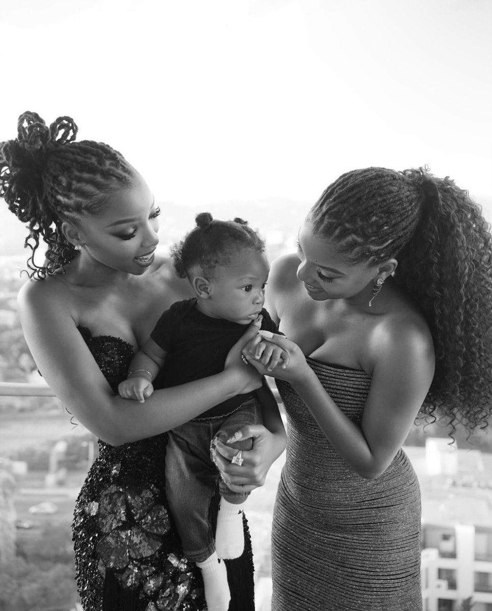 cxhsource's tweet image. Halo with ChloexHalle! 💕