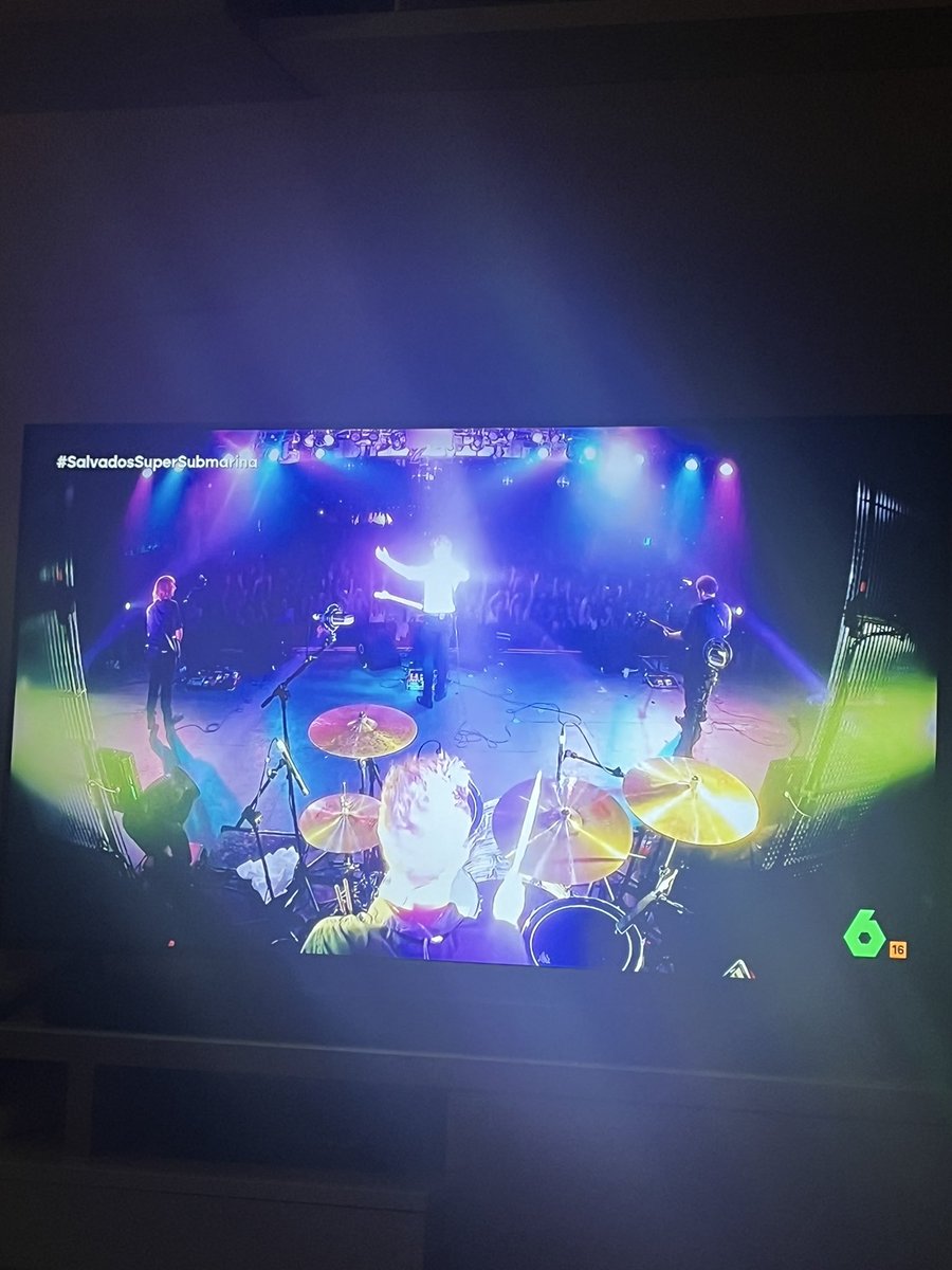 CrisJodar's tweet photo. Es brutal como habéis mostrado vuestros puntos más débiles y a la vez esa GRANDÍSIMA FORTALEZA en todo este proceso, gracias por hacernos partícipes y devolvernos “algo que sirva como luz” #salvadosSuperSubmarina https://t.co/zzclJmCWH2