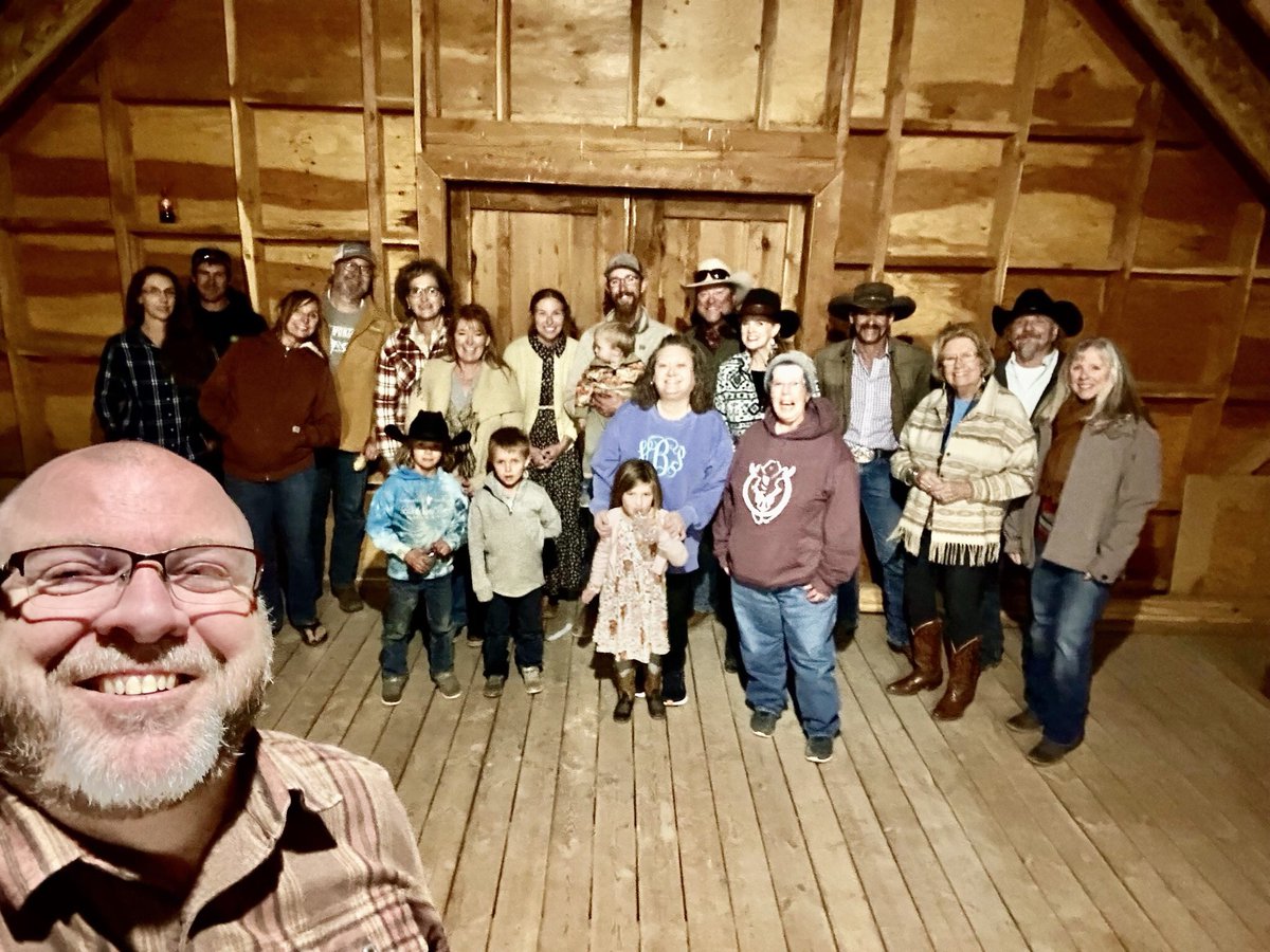 darrylpreach's tweet photo. No pictures of the two awesome Sunday gatherings that bookended this awesome week (both gatherings were amazing), but here are a few glimpses of Expedition Church and our heart to multiply. First picture is of our first vision, prayer, and https://t.co/fgMKglaxDS