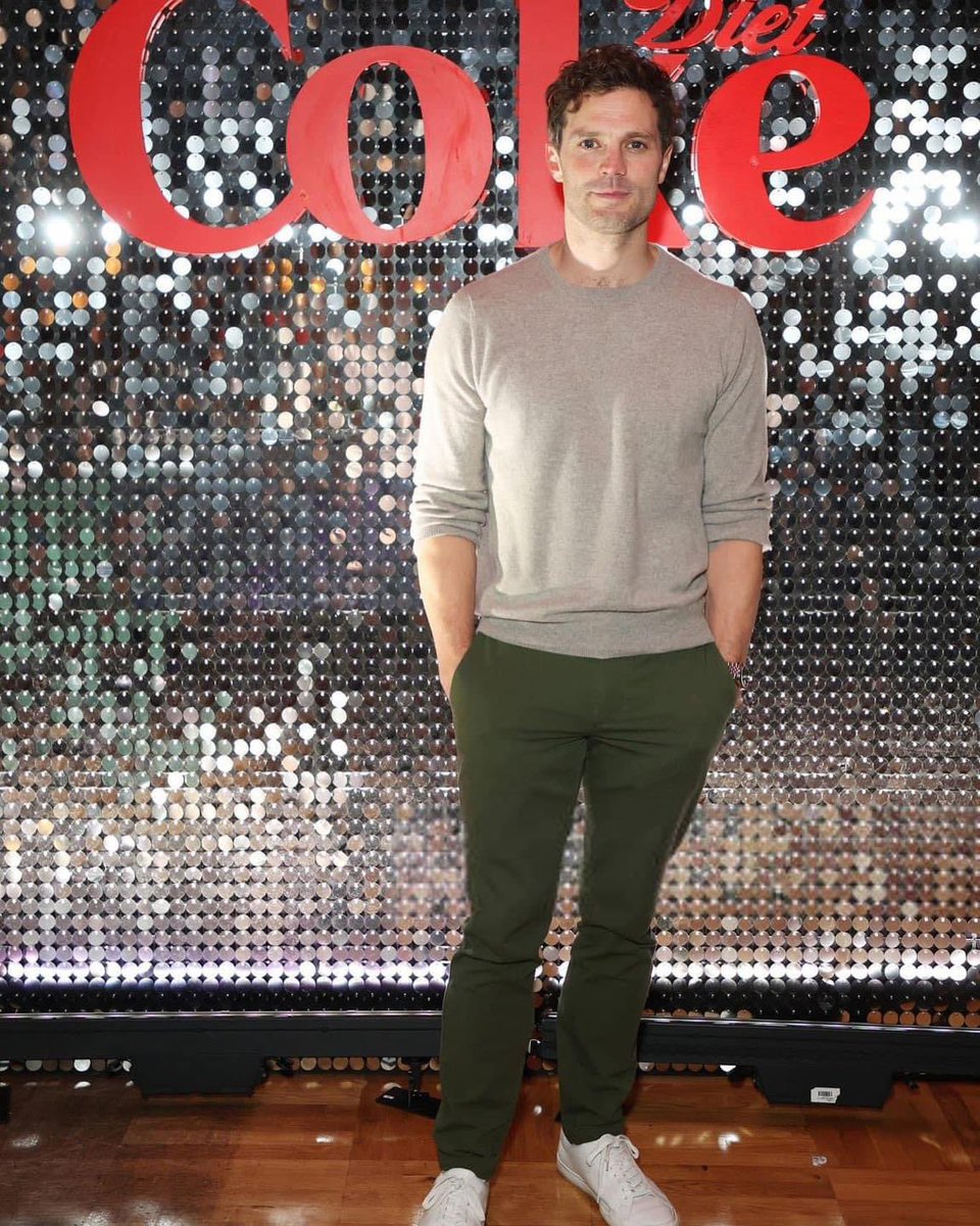 HEATHERMACK81's tweet photo. Jamie  Dornan is the Diet Coke. 1130 https://t.co/eeW4st8aht