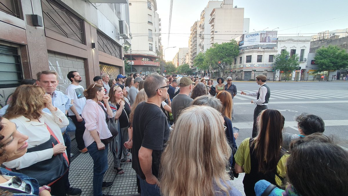 ariblus's tweet photo. Recorrido teatralizado "De Sangre" 🎭 #OpenHouse #OpenHouseBuenosAires #OHBA #OpenFoto @openhousebsas https://t.co/doVJuU0UtZ