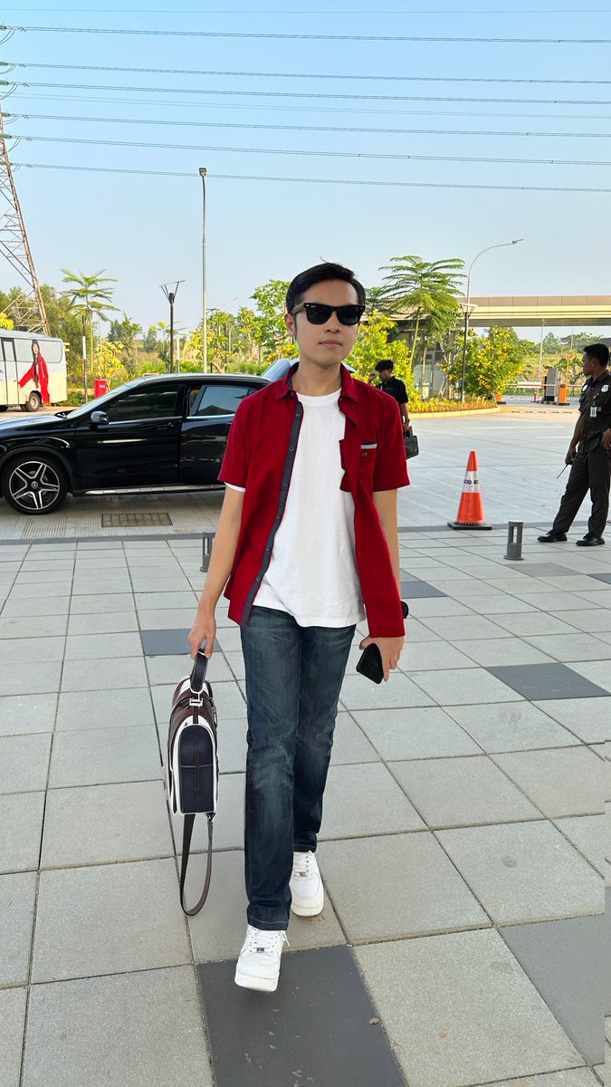ambakawa's tweet photo. siapa disini yang udah sukses cita-citanya menjadi nailong? 

photo from instagram Amba Saputra https://t.co/LugV8aGSX6

#ambasaputra #ambakawasaputra #ambakawafanisaputra #ambakawa #amba #Selebgram #artistsoninstagram #OOTD #instagram #photooftheday https://t.co/rHC8BxuEbu