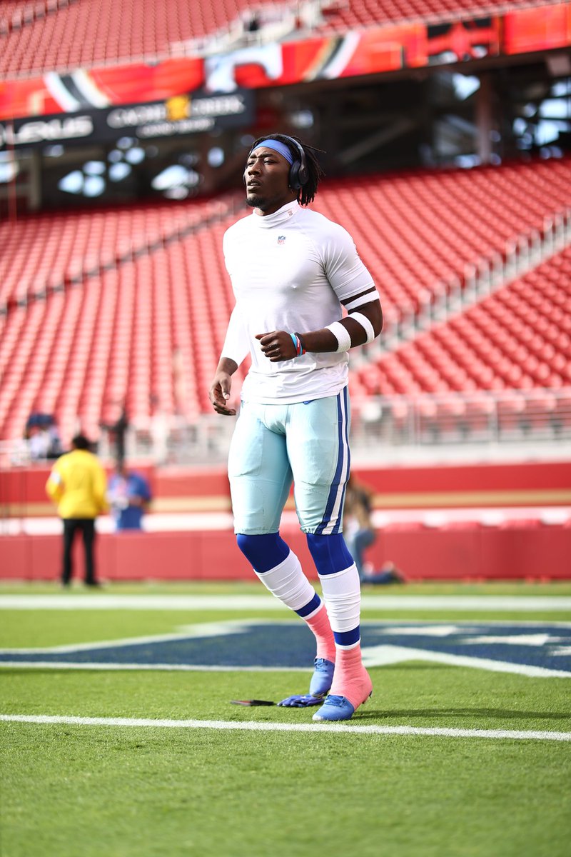 dallascowboys's tweet image. LBs lockin’ in 🤫

#DALvsSF | #DallasCowboys