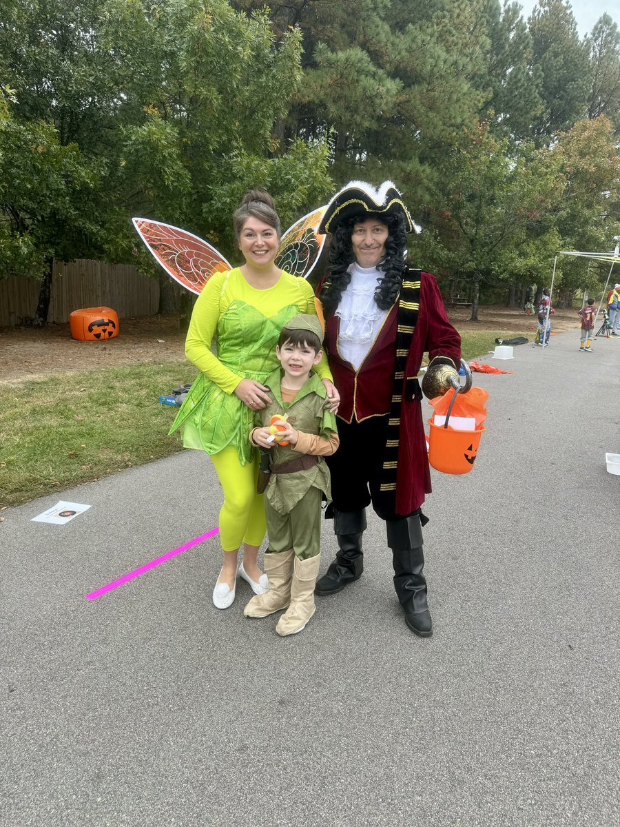 You can fly!  🧚 🪝 🏴‍☠️