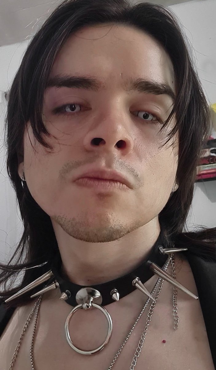 Yo en Halloween: 🦇👺😈
Yo en la vida: 😋🥺🤓