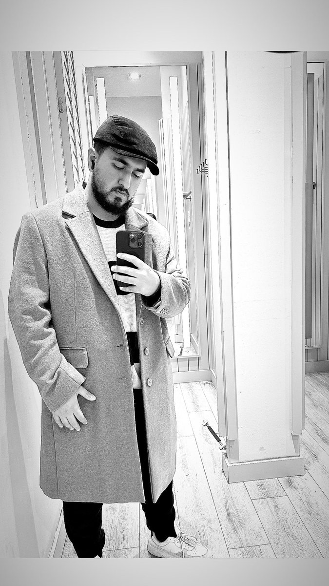 Bana kısmet değil, Dizinde yatmak, Dizinde yatıpta yüzüne bakmak…