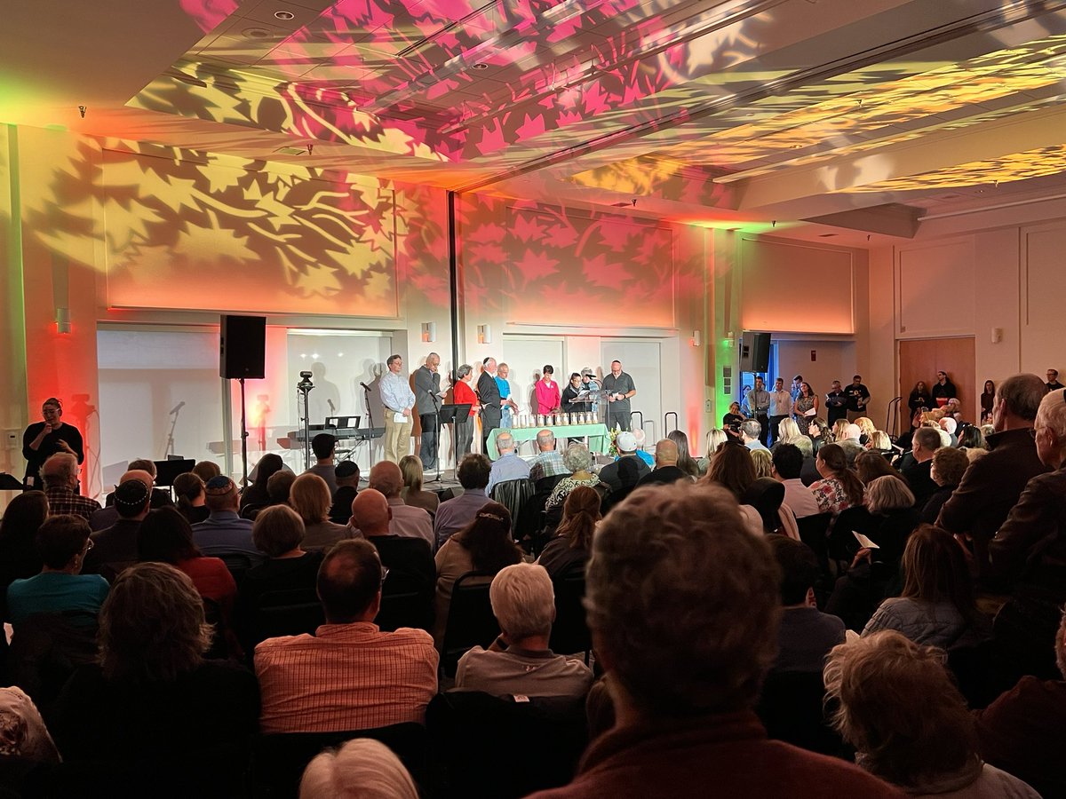 PAAuditorGen's tweet photo. Honored to stand with Pittsburgh's Jewish community, commemorating the 11 lives lost in the 2018 Tree of Life shooting and reaffirming that hate cannot be tolerated. #StrongerThanHate https://t.co/SBwnpgR0qH