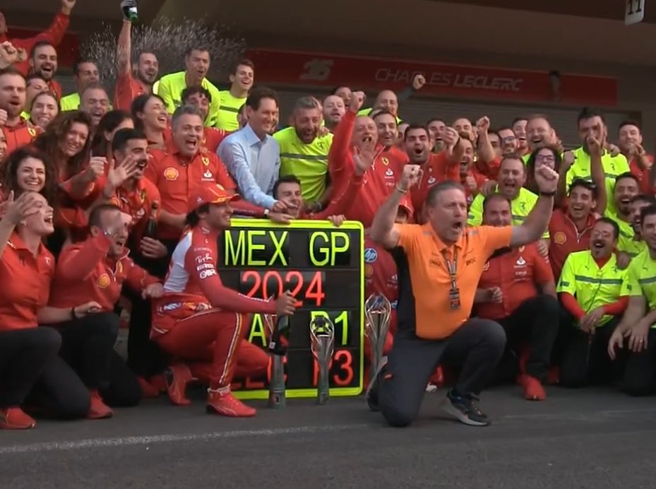 wearetherace's tweet image. Zak Brown gate-crashed the Ferrari photo, so Carlos Sainz did it back 😂