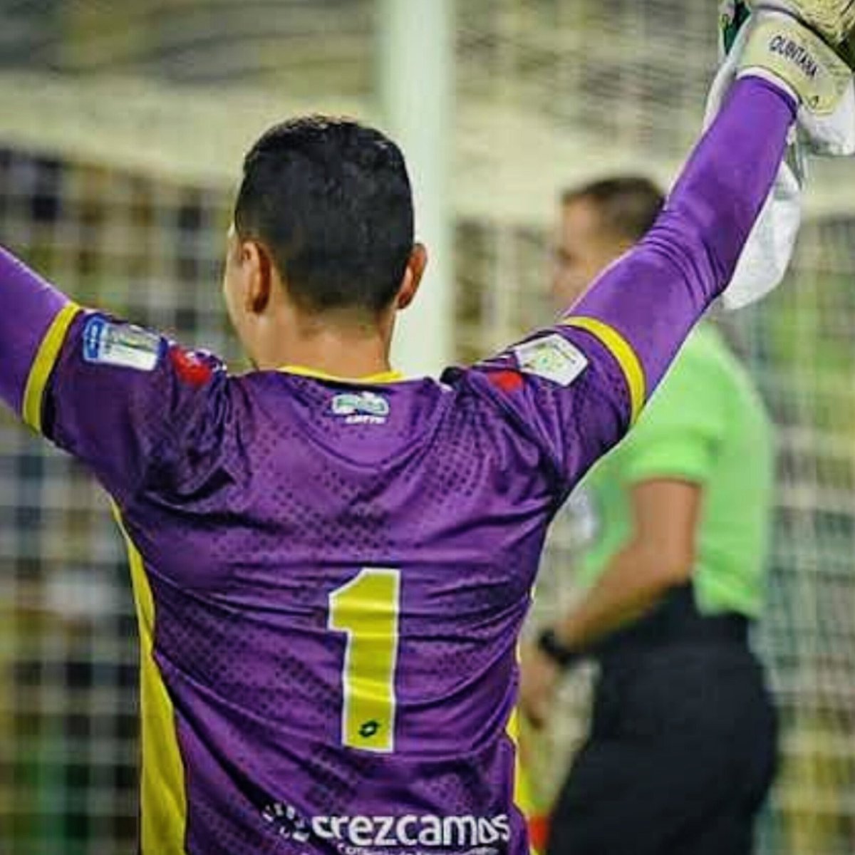 apropositodf's tweet photo. Tremendo golazo de Aldair Quintana y TREMENDO error arbitral para anularlo. Me da mucha tristeza ver tantos desaciertos en el Fútbol Profesional Colombiano. ¡Que por favor alguien pare ya tanta locura! 🙏🏽 #sos #dimayor #fpc #futbolcolombiano https://t.co/UE2oUUtF0b