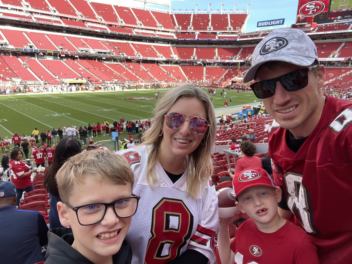 ToddBurda's tweet photo. Let’s go 49ers!!!
#Niners https://t.co/CwS9TTuiAu