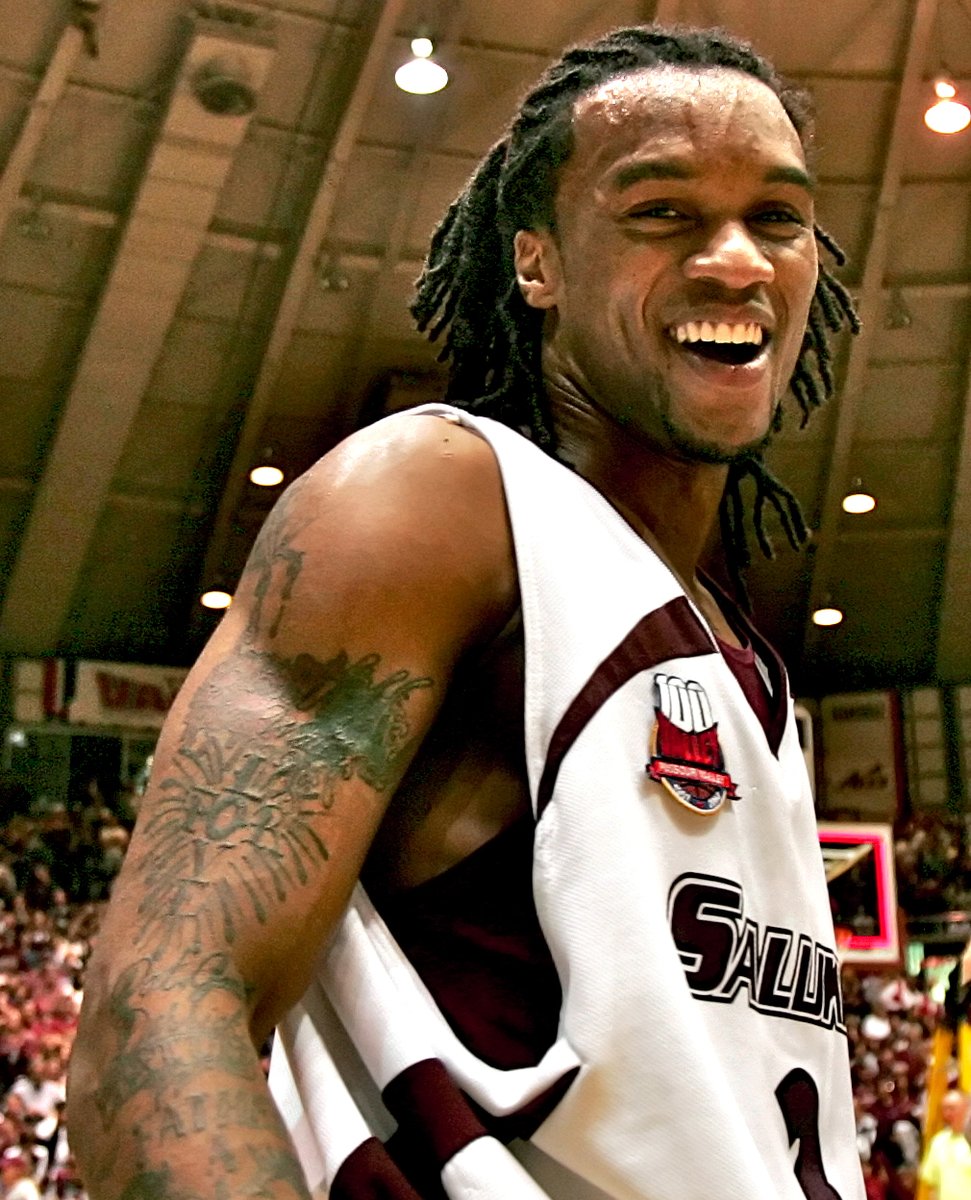 _LukePMartin's tweet photo. Tuesday night will be @salukiradio's 1st basketball broadcast of the season for the exhibition game against North Park. 

Rodney Watson, Mike Trude and Saluki Hall of Famer Jamaal Tatum will be part of the broadcast. This year, Tatum joins our SIU Valley on ESPN broadcast team. https://t.co/E9L8ZoRUv3