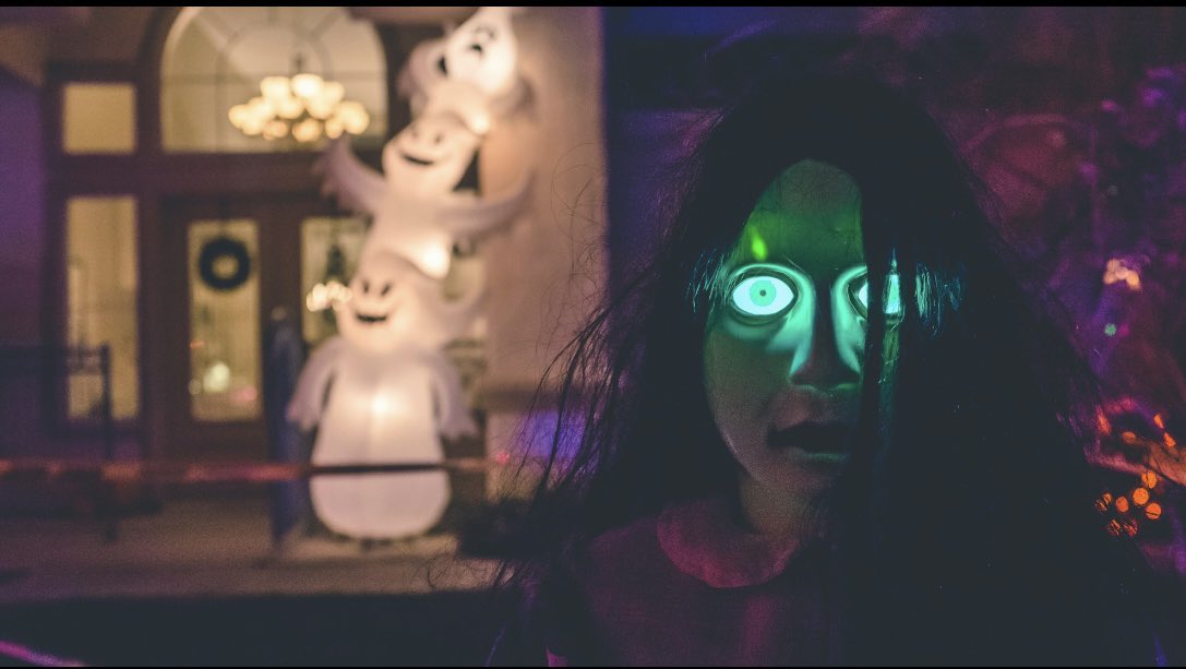 mila255h's tweet image. Creepy creatures require a response 
#applause them at your peril
Dark #ambience let loose unhindered by lores of old
Richly deserving in scaring and watching blood drain
Ms Green Eyes takes pleasure in appearing in many evil forms of disguise #DarkLines #horrorprompt #vss365