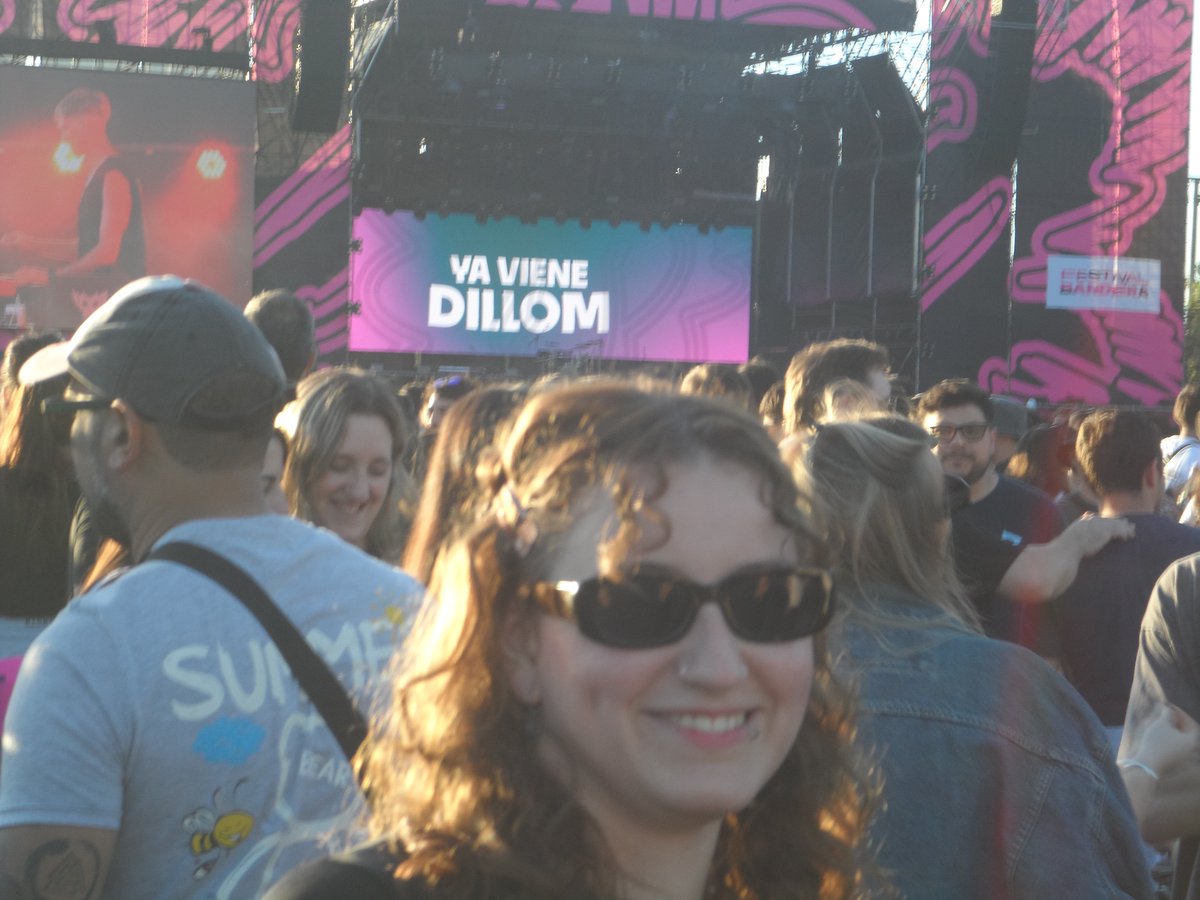 🎃undateable tweet media