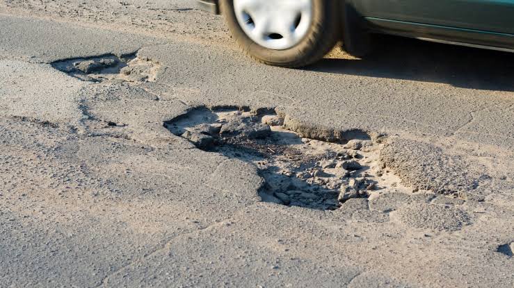 SunilGireddy's tweet photo. @AEE_KPHBColony Dear sir, Manjeera pipeline state of the roads has worsened considerably. Request u fill d potholes at the earliest. https://t.co/vvoPnmzUTW