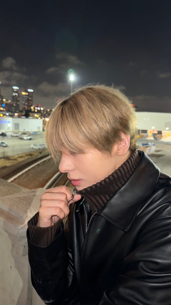 VannerOfficial's tweet photo. [#혜성]

🌟dreams come true🌟

#VANNER #배너 #HYESUNG https://t.co/TOKe223iOY