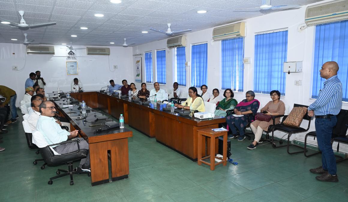 SAILBSL2's tweet photo. #ESG
Bokaro Steel Plant organized the “Dhriti” #ESGAwareness Workshop for Medical and Health Services officers at BGH as part of capacity building for sustainable and responsible practices, focusing on long-term commitments to environmental conservation and social responsibility https://t.co/v0j8g8CWTP