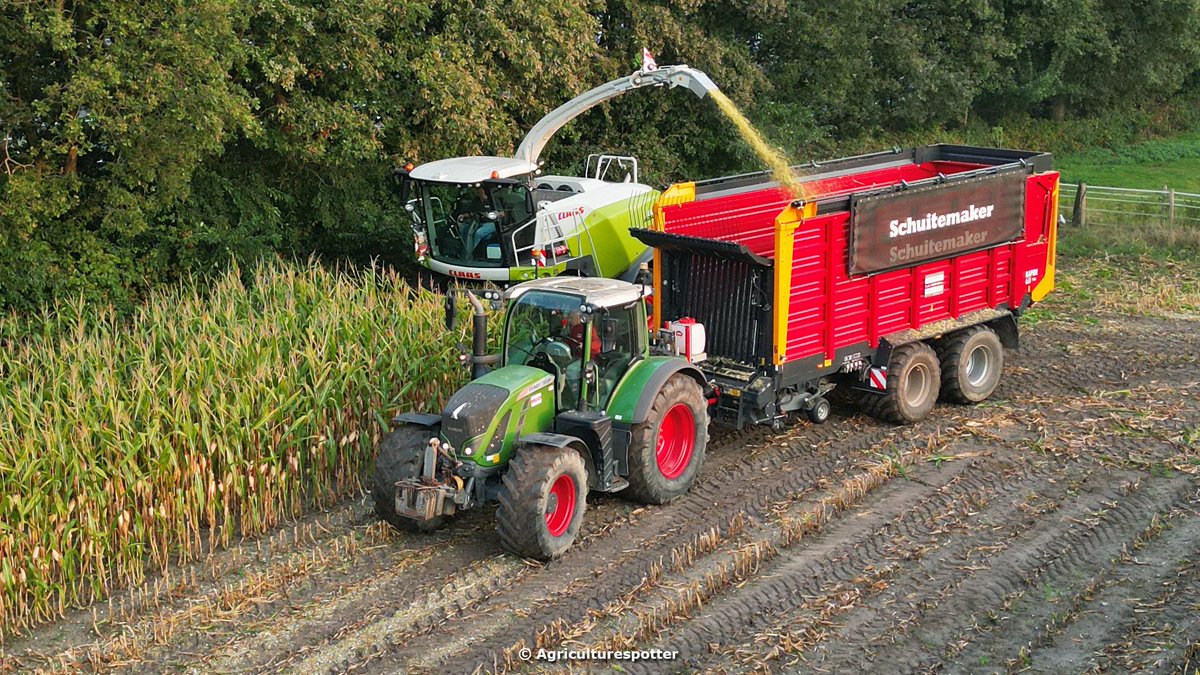 profiMagazin's tweet photo. Mais abfahren mit einem #Fendt 722 und #Schuitemaker Rapide 660. https://t.co/hvk8eGfMEb