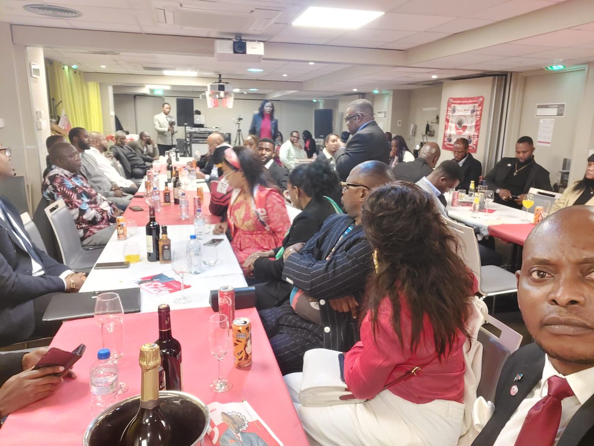 Profitant d son séjour en Europe l SIF d #Kinshasa l'hon <a href="/GaborienM/">Hon Gaborian Mboma kumeza</a> l'hoe de #consommons <a href="/VitalKamerhe1/">Vital Kamerhe</a> a pris part c 26/10/2024 à la cérémonie d célébrat° d la 13em d'anniversaire d l'Inter-fédérat° d l'#UNC France  l'invité d son homologue Mr <a href="/TibergeM/">Tiberge Musitaba</a> <a href="/BillyKambale1/">Billy Kambale</a> <a href="/Bibishe6/">Bibishe Pascaline N</a>