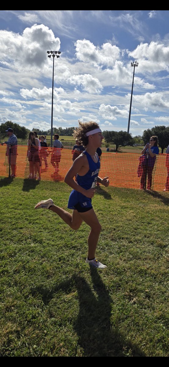 bhxctf's tweet photo. Congrats to Aubrey Gibson on a great run at regionals, coming in first place for our team and top 20 altogether which qualified him individually for the state championship meet, and most importantly, helped the team qualify for state! #Teamwork @BH_Athletics @BHBoosterClub https://t.co/Ad0lnfNHMV