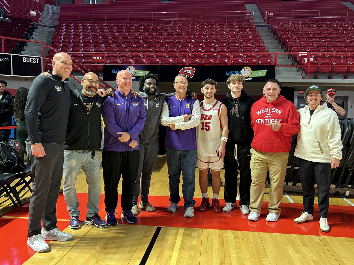 Louisville Male Basketball tweet media