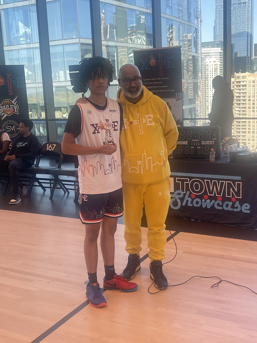 AR Elite (@arelite_) on Twitter photo AR Elite ⚡️ Tristian Saunders takes home the sharp shooter award 👌🏽and a ChiTown Showcase Championship 👏🏻
<a href="/Tristian_S_/">Tristian Saunders</a> <a href="/XposureRuns/">XposureRuns</a> <a href="/chitownshowcase/">Chit🏀wn Sho👑case</a> <a href="/CoachKreiger/">Coach Kreiger</a> AR Elite ⚡️ Tristian Saunders takes home the sharp shooter award 👌🏽and a ChiTown Showcase Championship 👏🏻
<a href="/Tristian_S_/">Tristian Saunders</a> <a href="/XposureRuns/">XposureRuns</a> <a href="/chitownshowcase/">Chit🏀wn Sho👑case</a> <a href="/CoachKreiger/">Coach Kreiger</a>