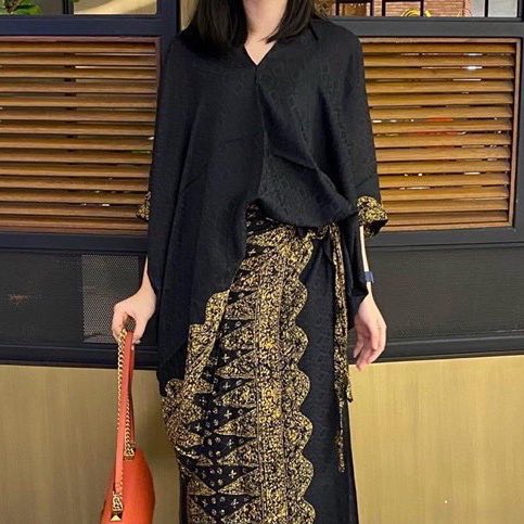 lilymaisarahhh's tweet photo. Black viscose attire is always a perfect choice—timeless and versatile for any occasion 🖤🖤 https://t.co/RWNBjIFybx