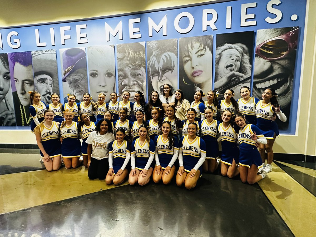 CoachHousby's tweet photo. Enjoyed getting to watch a few of my track kiddos shine at this mornings cheer competition! There's nothing I love more than a dual sport athlete! https://t.co/8IaYurImXG