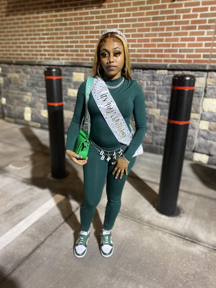 DangaMinaj's tweet image. Not That I Don’t Got Good Vision, But I Don’t See Competition 😝🛸 HAPPY BIRTHDAY TO ME 🥳🦄 #scorpioseason 🦂 #ADump 🥹🥹🥹🫶🏼