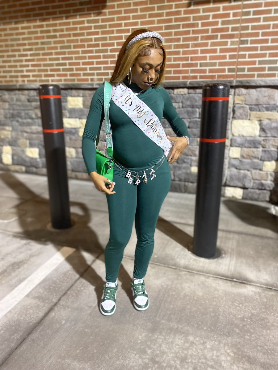 DangaMinaj's tweet image. Not That I Don’t Got Good Vision, But I Don’t See Competition 😝🛸 HAPPY BIRTHDAY TO ME 🥳🦄 #scorpioseason 🦂 #ADump 🥹🥹🥹🫶🏼