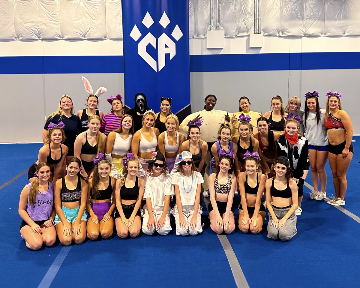 Cafelines_'s tweet photo. Halloween Practice 🎃☑️ #F2AVS #CheerAthletics #cheerleading #cheer #CAfelines https://t.co/xHaEw0VCCj