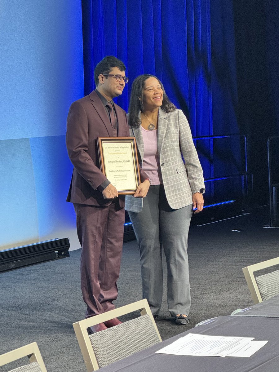Amir Kazory (@amirkazory) on Twitter photo Couldn't be prouder of <a href="/NephroP/">NephroPOCUS</a> for receiving the <a href="/ASNKidney/">American Society of Nephrology</a> Distinguished Educator Award at #KidneyWk! Watching him start as a <a href="/UFNephrology/">UFNephrology</a> fellow and evolve into a pioneering leader in #POCUS has been nothing short of inspiring. Congratulations on this well-deserved honor!💐 Couldn't be prouder of <a href="/NephroP/">NephroPOCUS</a> for receiving the <a href="/ASNKidney/">American Society of Nephrology</a> Distinguished Educator Award at #KidneyWk! Watching him start as a <a href="/UFNephrology/">UFNephrology</a> fellow and evolve into a pioneering leader in #POCUS has been nothing short of inspiring. Congratulations on this well-deserved honor!💐