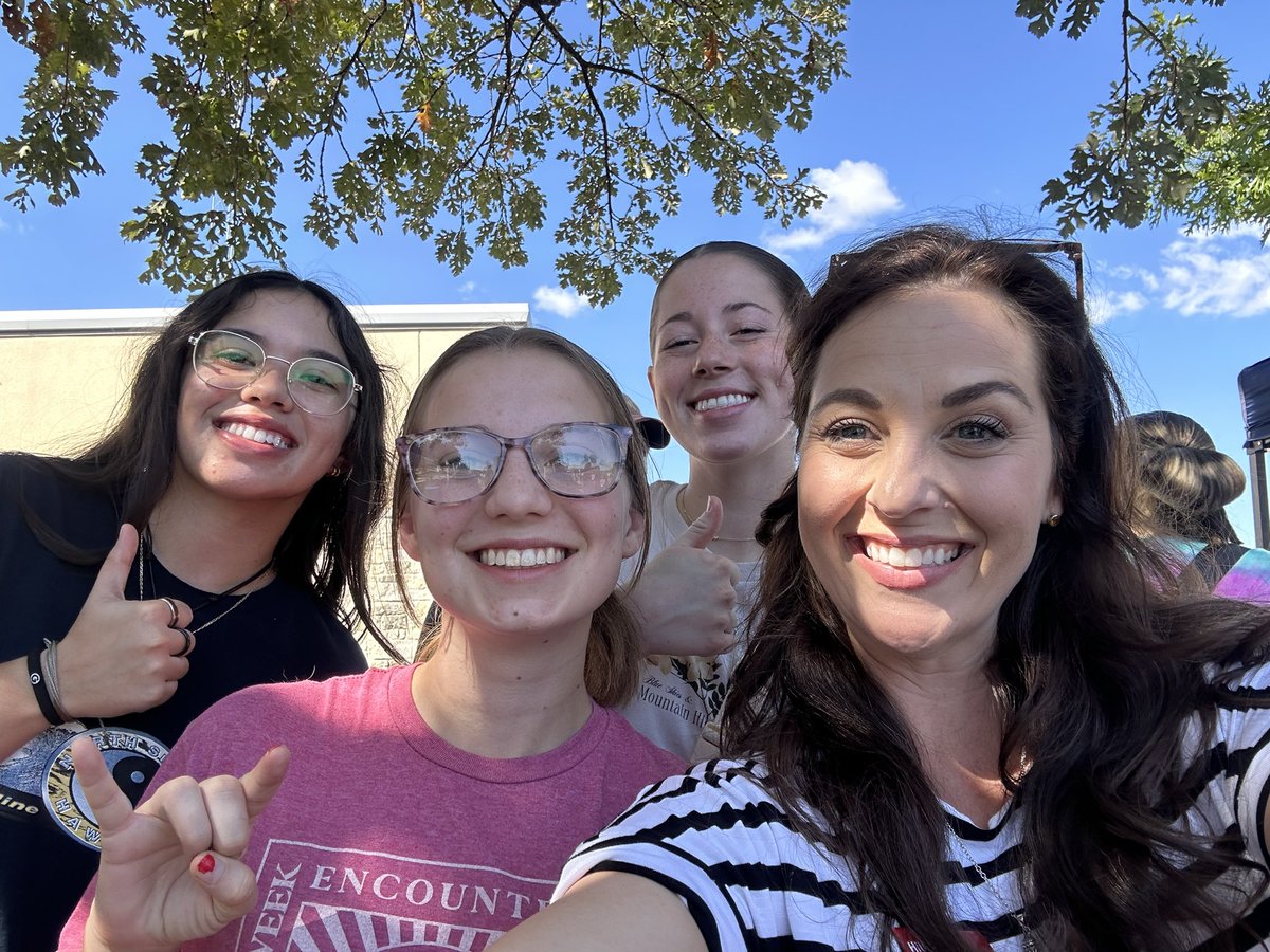 HicklandHillary's tweet photo. Another great day at the polls! Get out and vote RED! #HHfor55 https://t.co/DqEjg32cqy