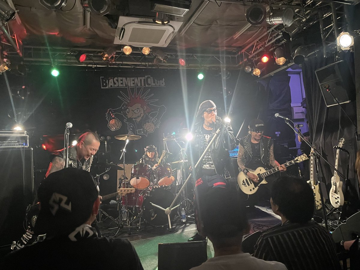 poo2310's tweet photo. 昨日のブロンズ♪
SS撮り忘れた…
#THE DISASTER POINTS
#THE RYDERS
#STRONG STYLE
#SPREAD
#THE CHINA WIFE MOTORS
#チャーマー
#WARUBILLY
#MICKY
#STILL BASEMENT vol.4
#心斎橋 BRONZE https://t.co/aLPElO4mKS