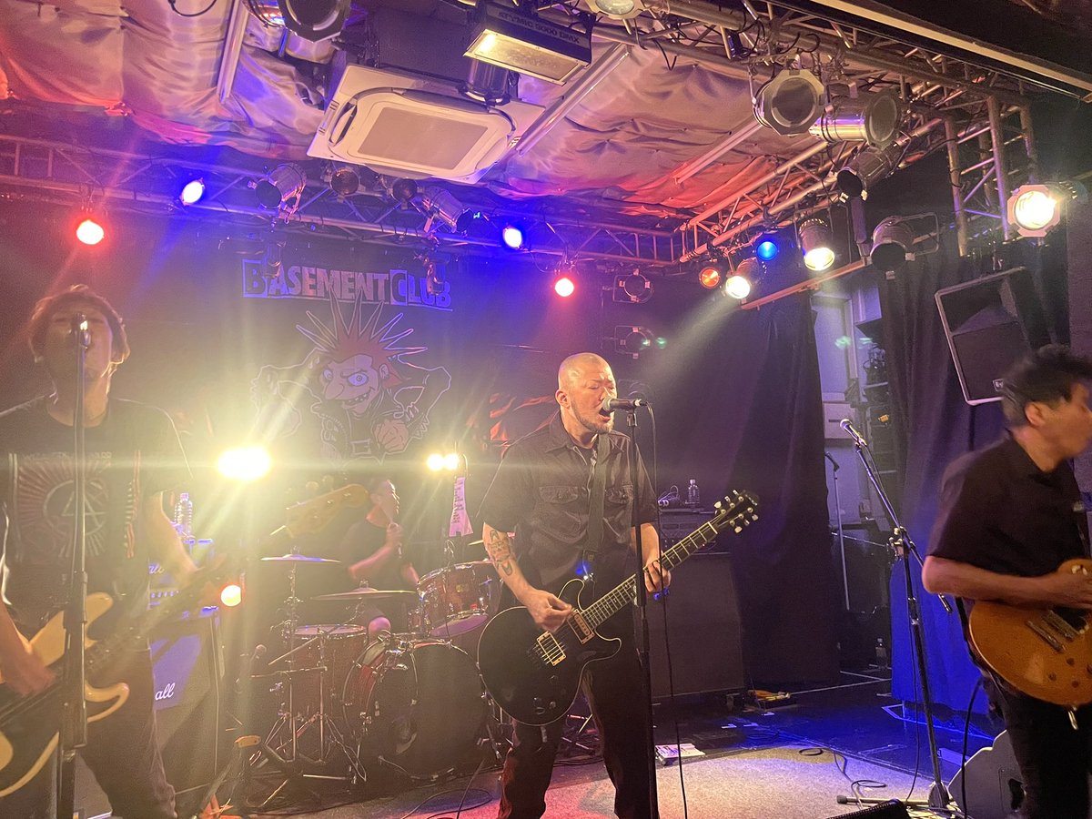 poo2310's tweet photo. 昨日のブロンズ♪
SS撮り忘れた…
#THE DISASTER POINTS
#THE RYDERS
#STRONG STYLE
#SPREAD
#THE CHINA WIFE MOTORS
#チャーマー
#WARUBILLY
#MICKY
#STILL BASEMENT vol.4
#心斎橋 BRONZE https://t.co/aLPElO4mKS