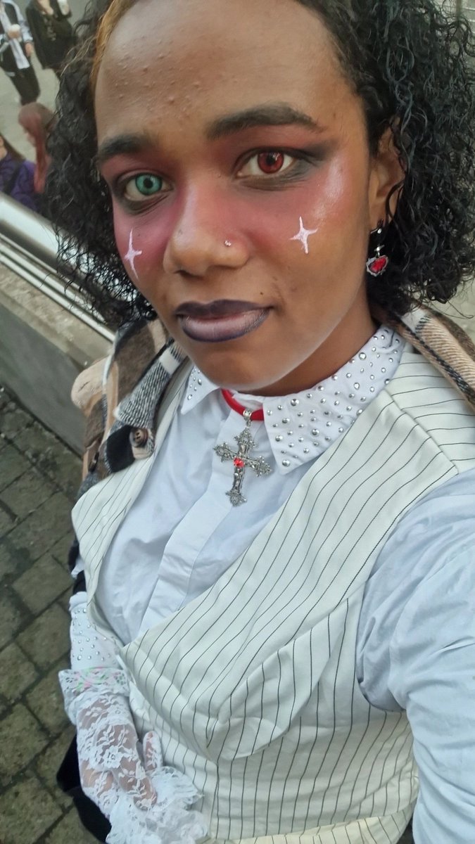 hell0itsmito's tweet photo. Christian said he liked my outfit 🥹 Mission accomplished 😌 
#DPRLondon https://t.co/Q3xNODrVbj