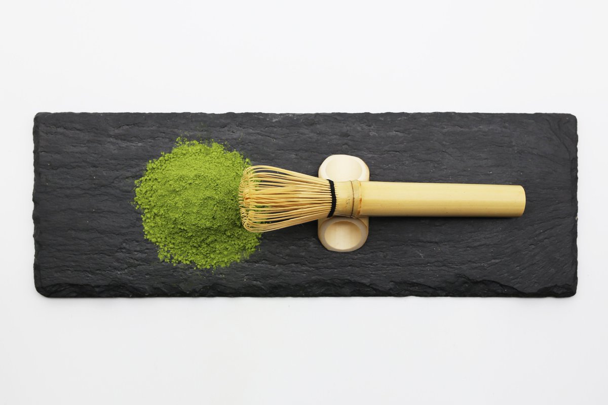 mental__fit's tweet photo. 様々なお茶の種類がありますが、中でも「緑茶・抹茶」は最強の飲み物です🔥

お茶に含まれている『テアニン』には
🟢リラックス＋ストレス軽減
🟢睡眠改善
🟢免疫力を整える
🟢集中力を高める
🟢記憶力改善作用
🟢風邪予防
など他にもたくさんの効果が🥰メンタルヘルス対策にお茶🍵を飲んでみませんか? https://t.co/PwflX7Wj9Q