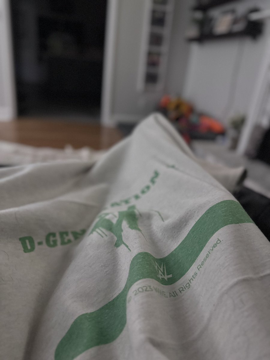 psopp215's tweet photo. Momma got a new blanket 💚🖤 IYKYK😉 https://t.co/ZjecLYVQ83