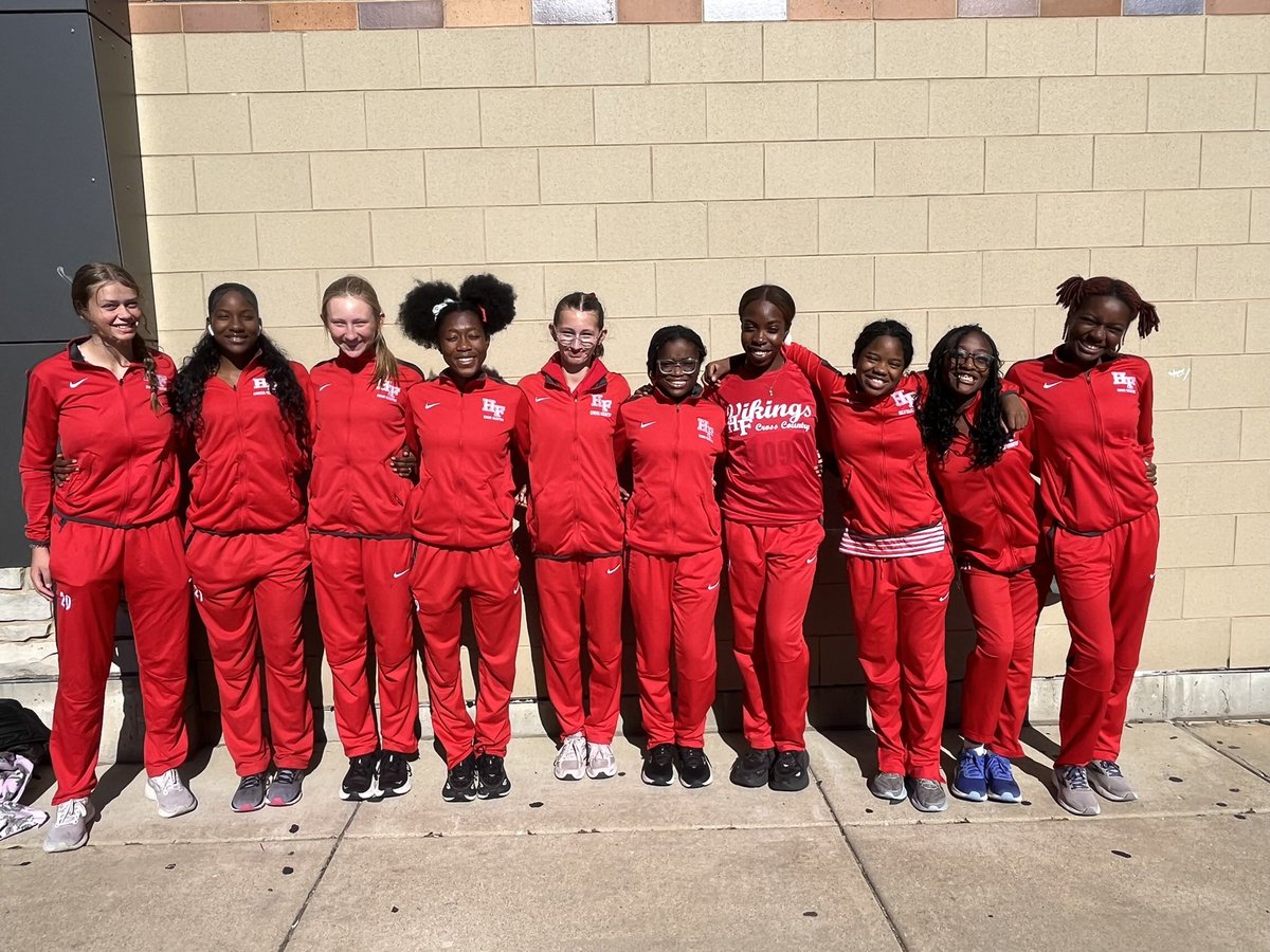 This crew accomplished some great things at the Regional Meet! While some were unhappy with the outcome, they demonstrated incredible growth, took risks, and improved in their overall race sense &amp; technique. Be proud, Vikings!