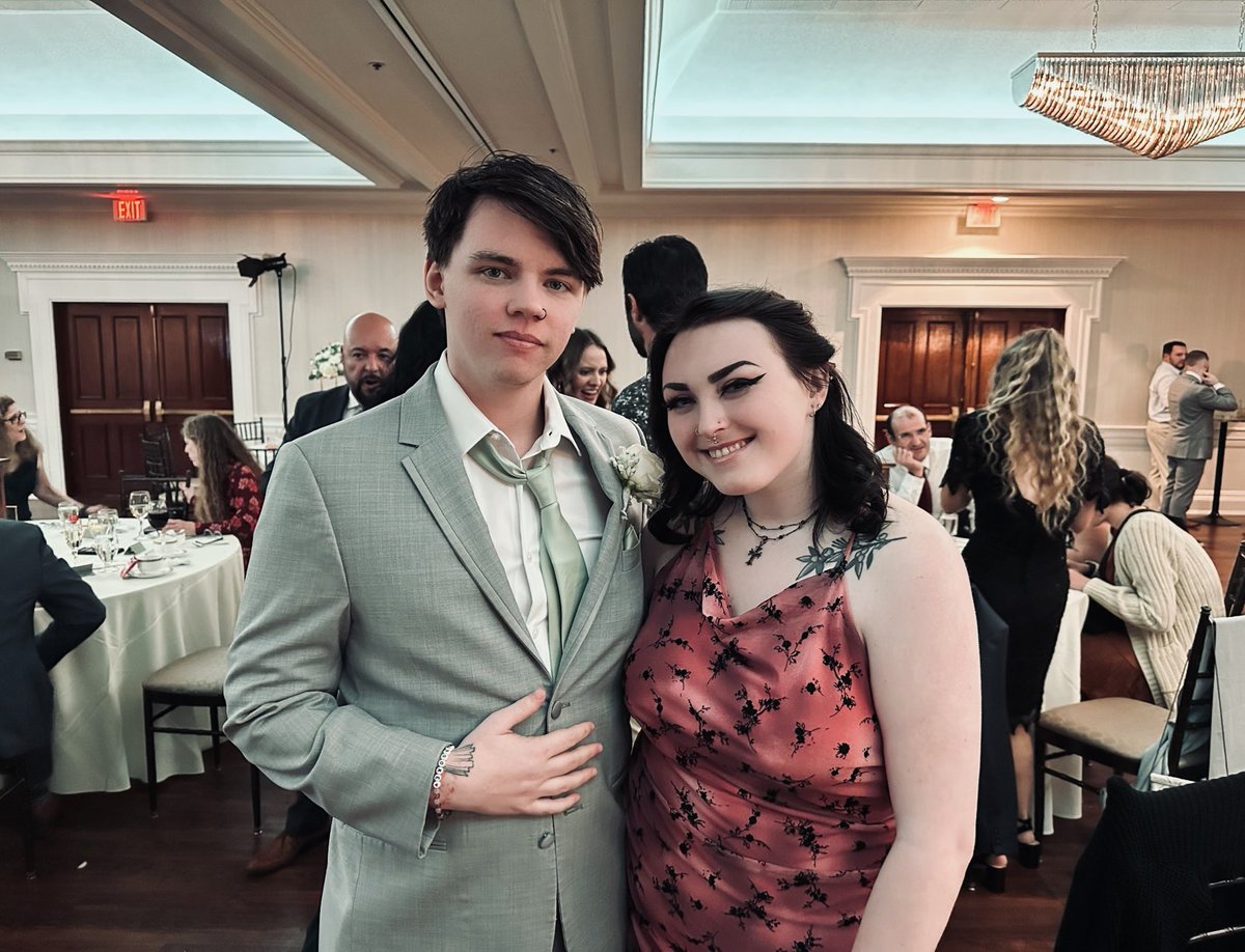 killmeslxwer's tweet photo. Me n my boy 🥰 @BradDomingus https://t.co/niKcCxefof