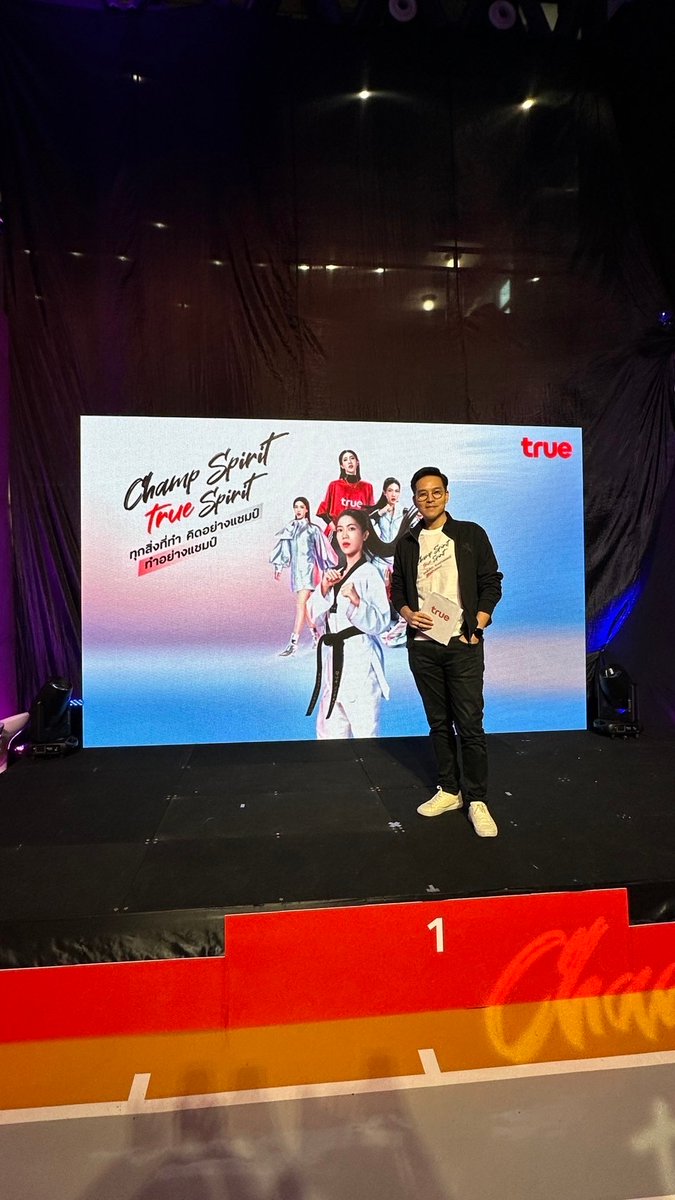 tinchok555's tweet photo. This is the third time I have been kicked over the head by the #taekwondo GOAT, two-time Olympic gold medalist, Panipak Wongpattanakit.
#truecorp https://t.co/RX5MN8opAh