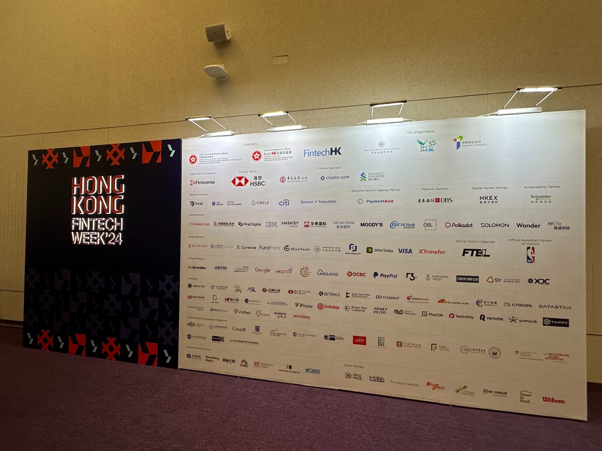 Bitrace_team's tweet photo. 🇭🇰Day 1 in #HKFTW2024 Come and find #Bitrace in #AB16!
Here for the next two days, looking forward to meeting you👏 https://t.co/hCB5PMcIXz