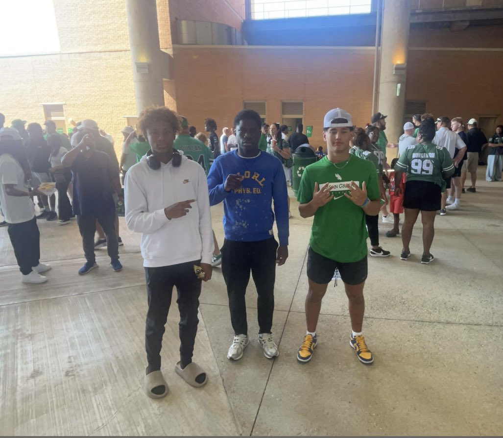 JTkill33's tweet photo. Had a great time being invited to come watch the Mean Green and being able to bring my grandpa who played for UNT basketball back in 1963!!  Had a great time seeing my teammates there too!!

@MeanGreenFB @MeanGreenMBB @TrustMyEyesO @CoachHarbert @coachjgipson @ncsa @avery_camarious @brandonchilds27