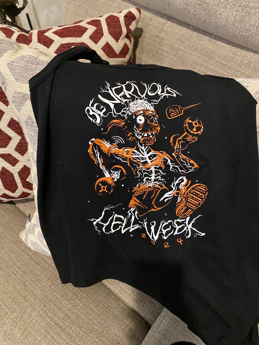 annabrice's tweet image. Hell Week at OrangeTheory. Today was evil twin day. So, twin with someone else &amp;amp; wear the same thing.

Mission accomplished. Got my shirt for the hell week workouts. Knocked them out in 4 days straight (so they won’t see me again this week until Friday, LOL).

#otf #otfhellweek