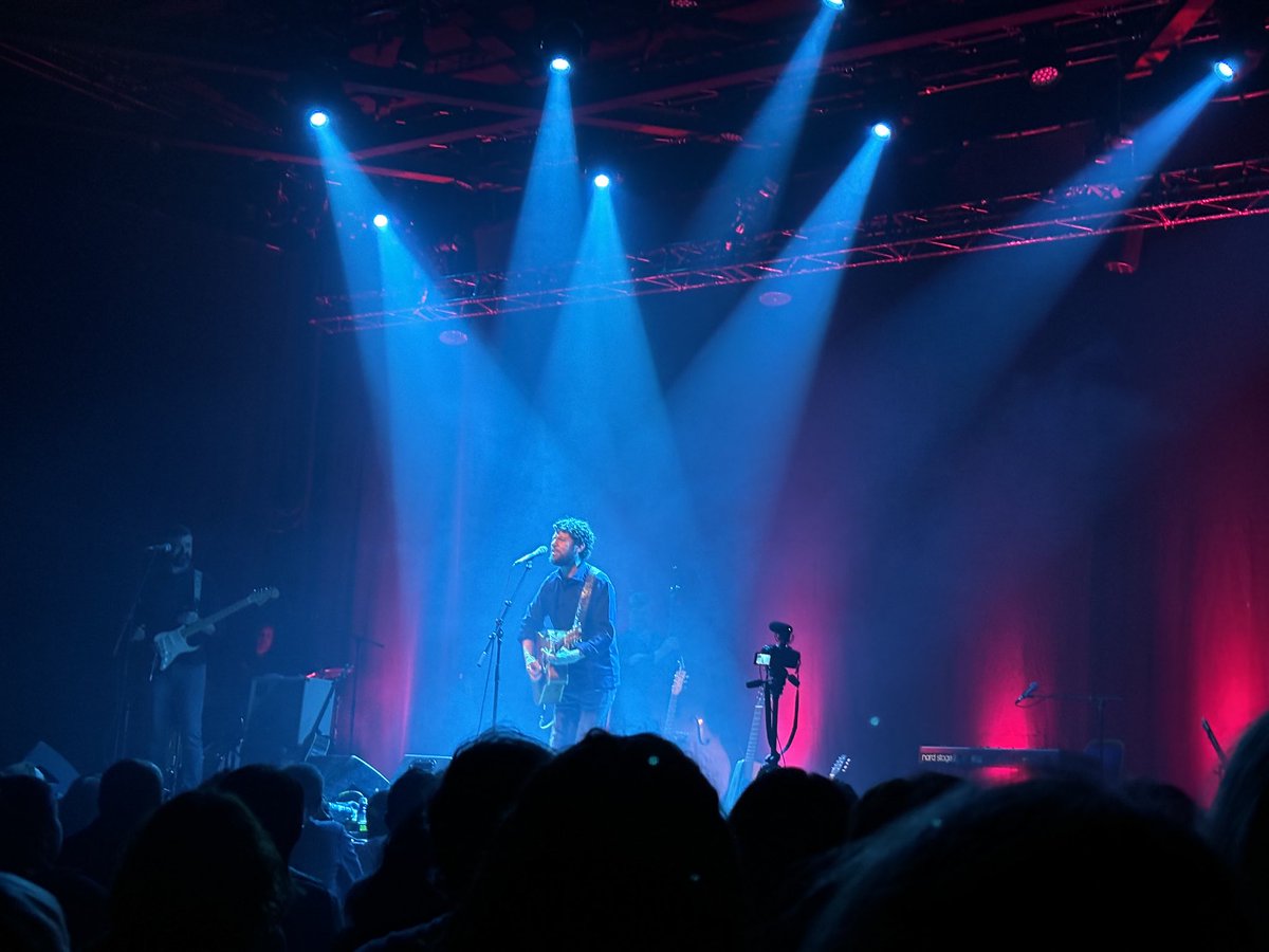 SalCall's tweet photo. Very special evening with @declanorourke in Vicar Street this evening. Since Kybram 20th anniversary. The band, @stevewickham fabulous. The music we grew up to. Thank you. Only 7 years to 20th Mag Pai Zai tour! https://t.co/Mp63p7L51B