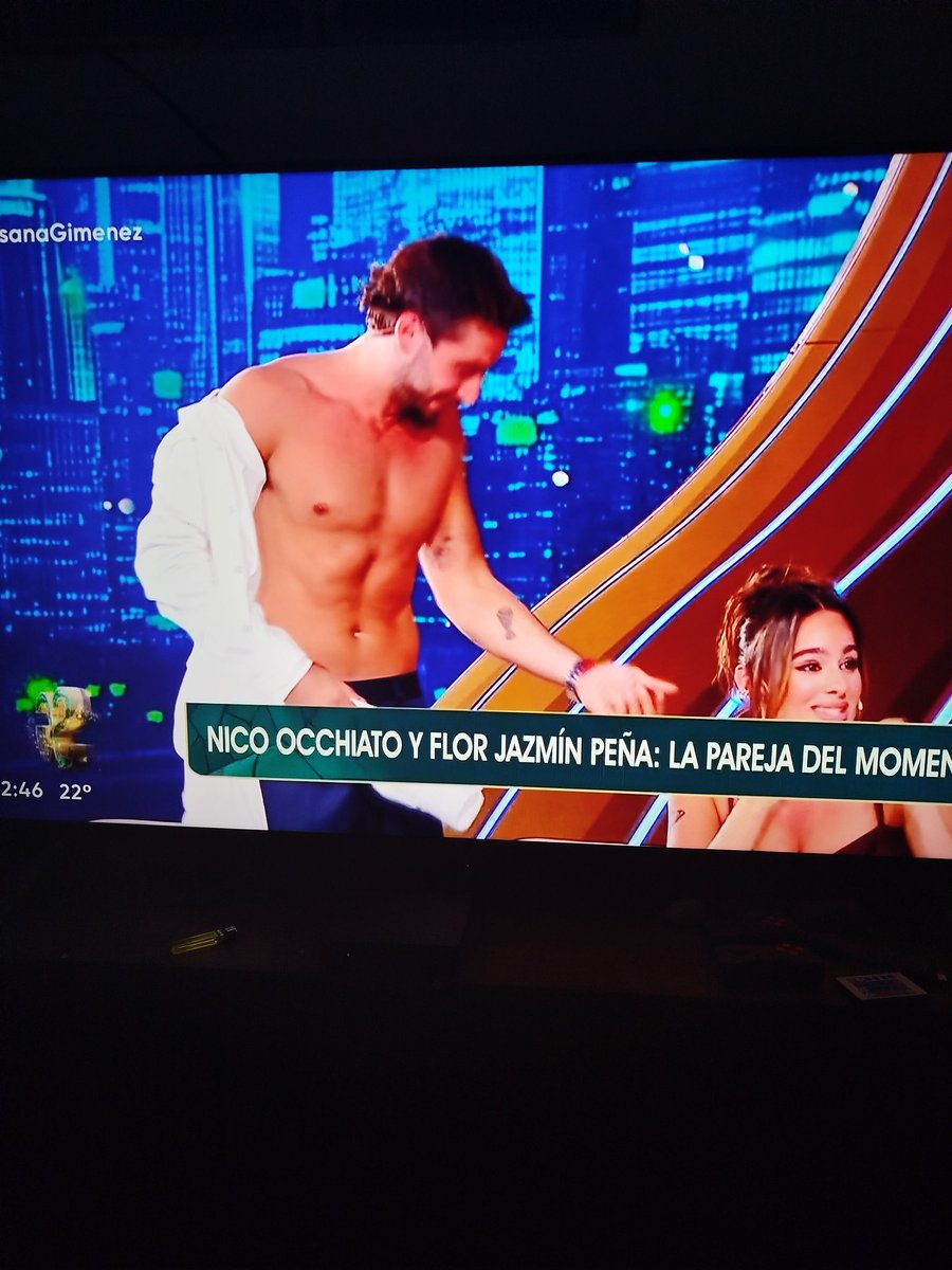 crazyunsteady's tweet photo. Pongo #SusanaGimenez y el jefe en pelotas https://t.co/NAk0MIRaP0