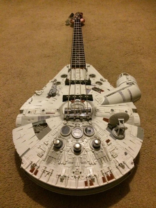 ChuckTownDaily's tweet image. Millennium Falcon Bass Guitar #StarWars #milleniumfalcon #guitar #music
