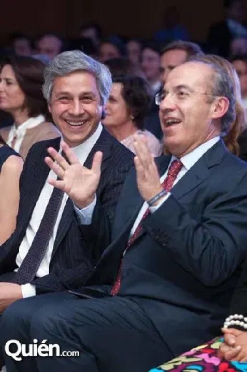 Quienes contribuyeron a hundir al país ahora fomentan el miedo, para que la sociedad crea preferible que vuelva el régimen corrupto y saqueador.
Contra esta amnesia inducida realizamos cada noche el PaseDeLista, 9pm, un ejercicio de memoria para no olvidar lo que hicieron.